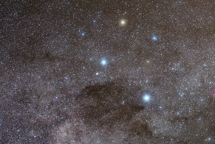 Gacrux (Gamma Crucis): Closest Red Giant Star to Earth